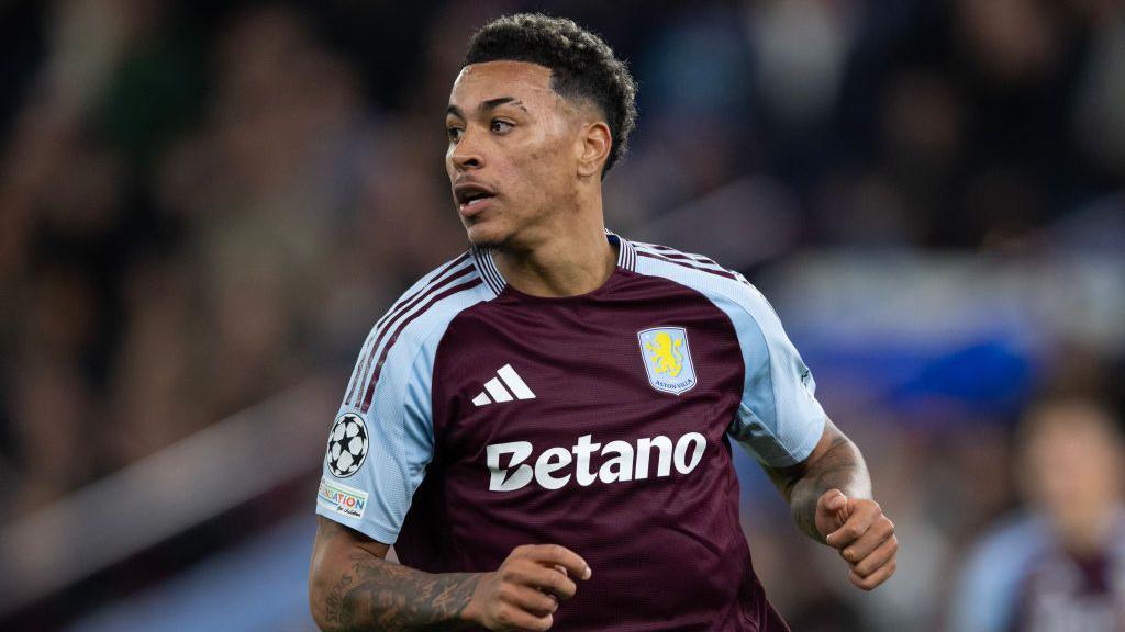Rogers a fourni 16 passes décisives au cours des deux dernières saisons, juste derrière Salah parmi les joueurs de Premier League au cours de la même période.