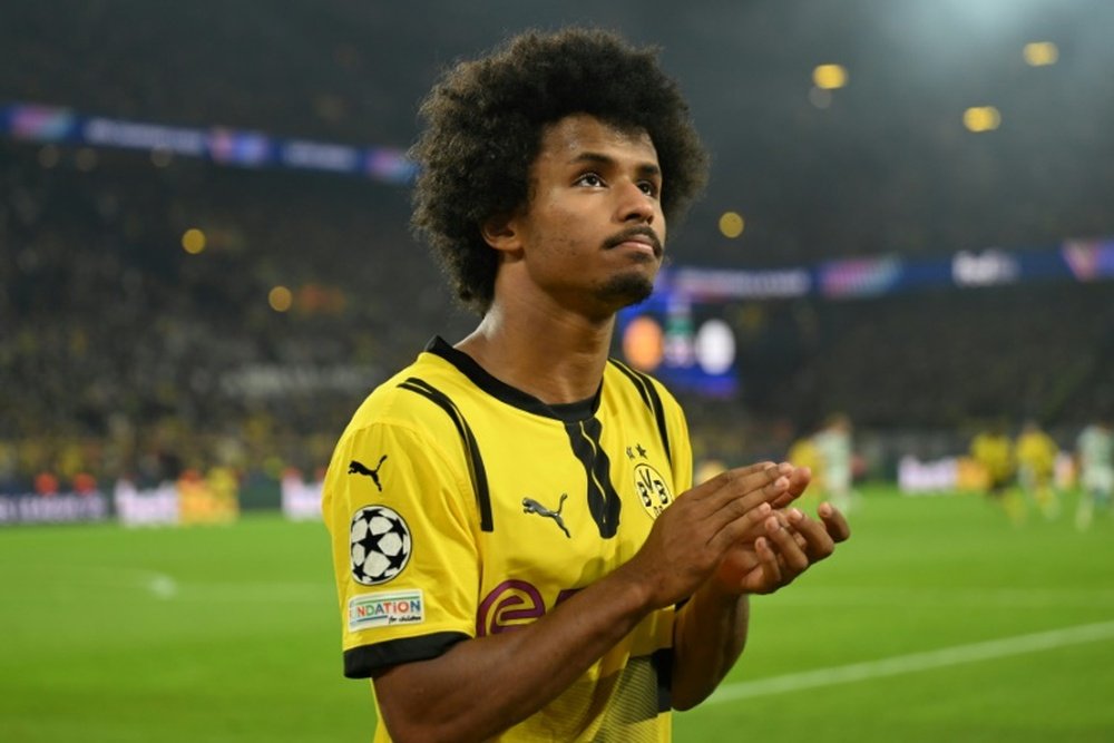 Blogueur : Manchester United a eu des entretiens avec l'agent Mendes sur le transfert potentiel d'Adeyemi
