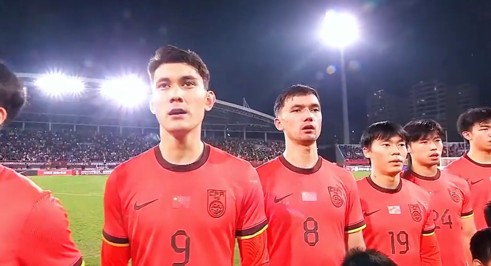 Discussion animée sur la victoire de l'équipe nationale de football U22 contre la Corée du Sud : cela dépend de la manière d'utiliser Baihe Lamu ; La Corée du Sud est comme une équipe universitaire