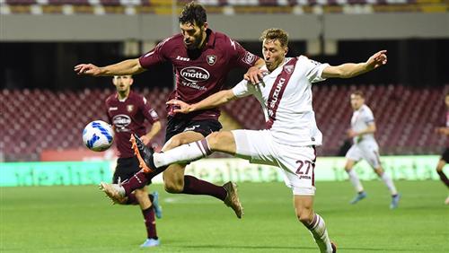 Salerne contre Turin