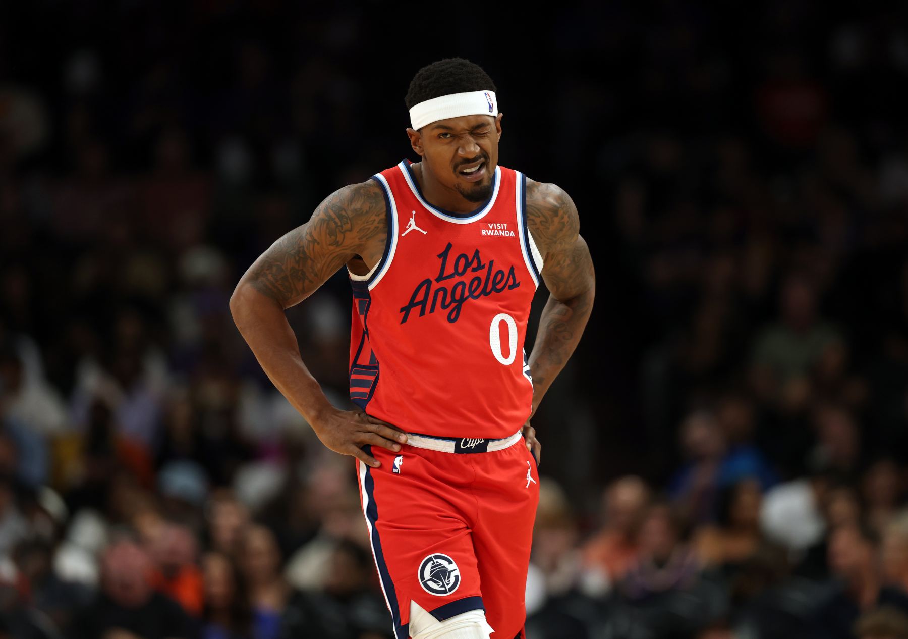 Président des opérations des Clippers : Pendant que Bill se remet de sa hanche, il traite également son problème d'inflammation du genou