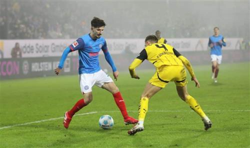 Kiel Holstein contre Borussia Dortmund