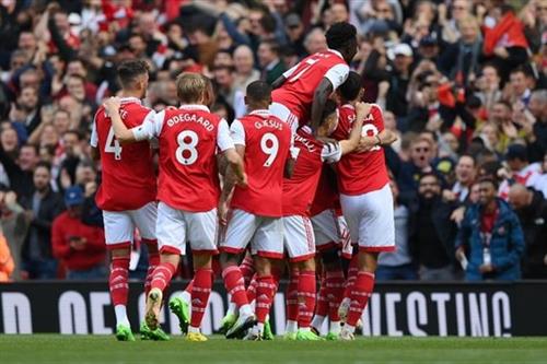 Arsenal contre Bodo Grint