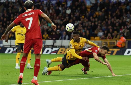 Loups contre Liverpool