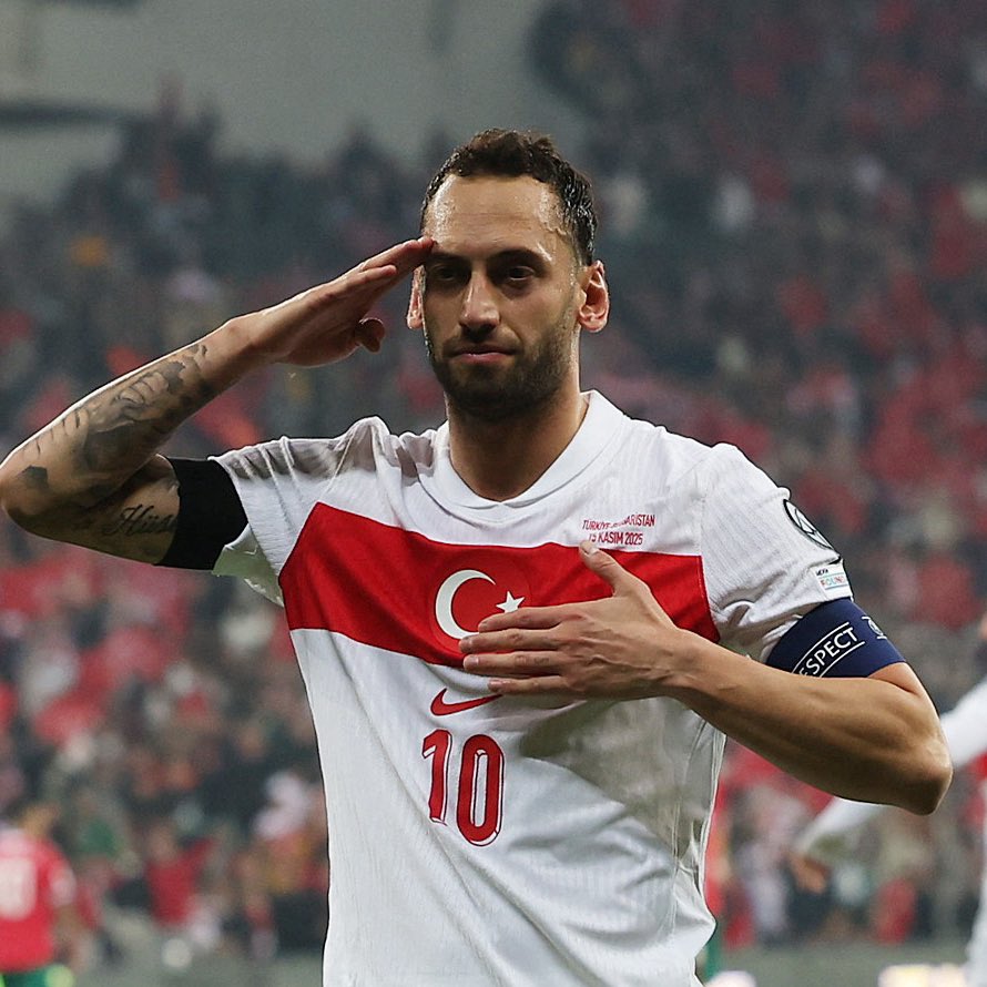Maître des Douze Codes! Le capitaine turc Calhanoglu a réalisé 35 des 38 pénalités pour 12 yards au cours des 8 dernières années.
