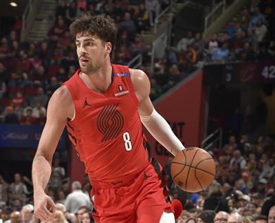 Avdija a marqué 20 points à la mi-temps et 13 points au deuxième quart-temps pour mener le renversement des Trail Blazers.