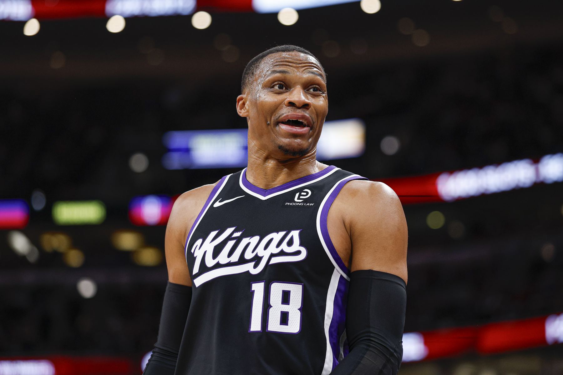 Hamm : Les Lakers ont vidé l’équipe pour obtenir Westbrook. Par souci d’équilibre dans l’effectif, je l’ai mis dans l’équipe réserve.