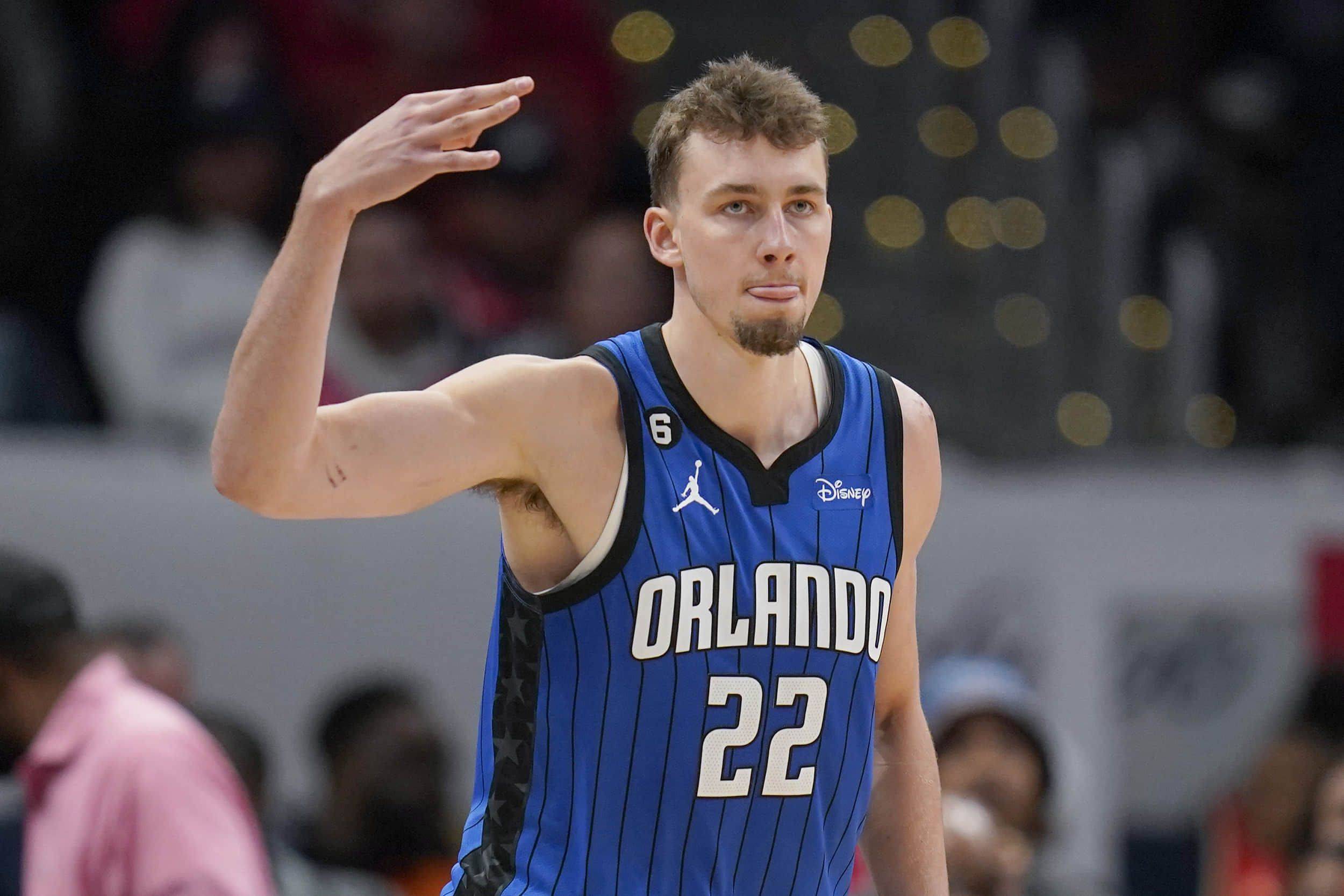 Wagner et Bane ont combiné 50 points pour aider le Magic à battre les Knicks de 17 points.